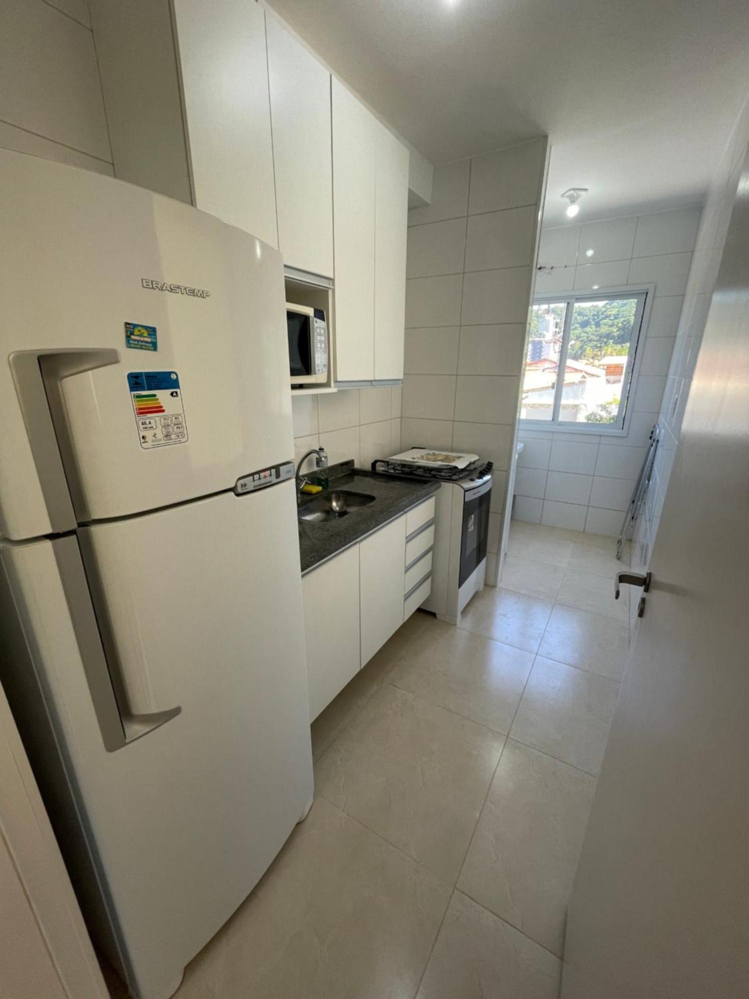 קרגואטטובה Apartamento Pratico A 850 Metros Da Praia Da Martim De Sa מראה חיצוני תמונה